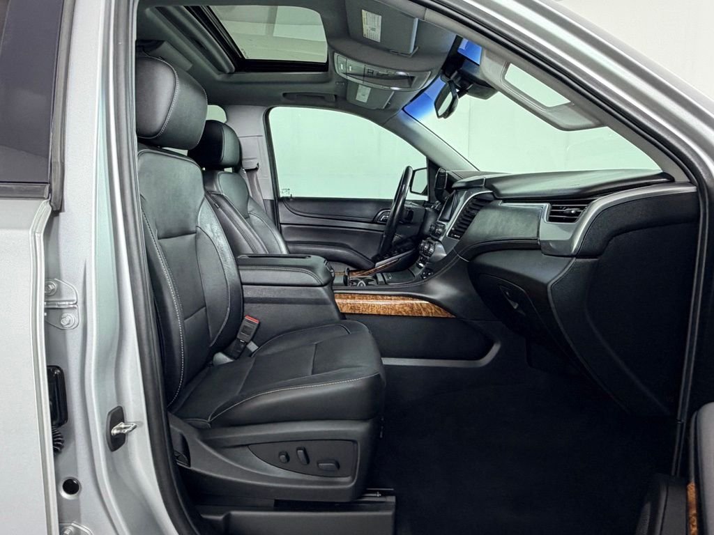 Used 2019 Silver Chevrolet Premier image 29