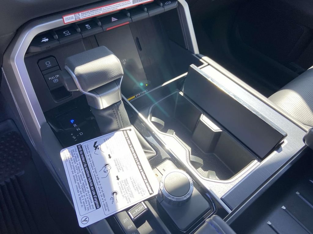 2025 Toyota Tundra Platinum - Photo 22