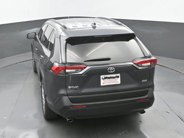 Used 2024 Magnetic Gray Metallic Toyota XLE Premium image 31