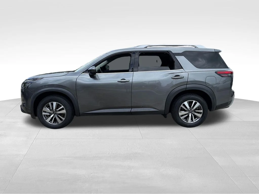 2023 Nissan Pathfinder SL - Photo 4