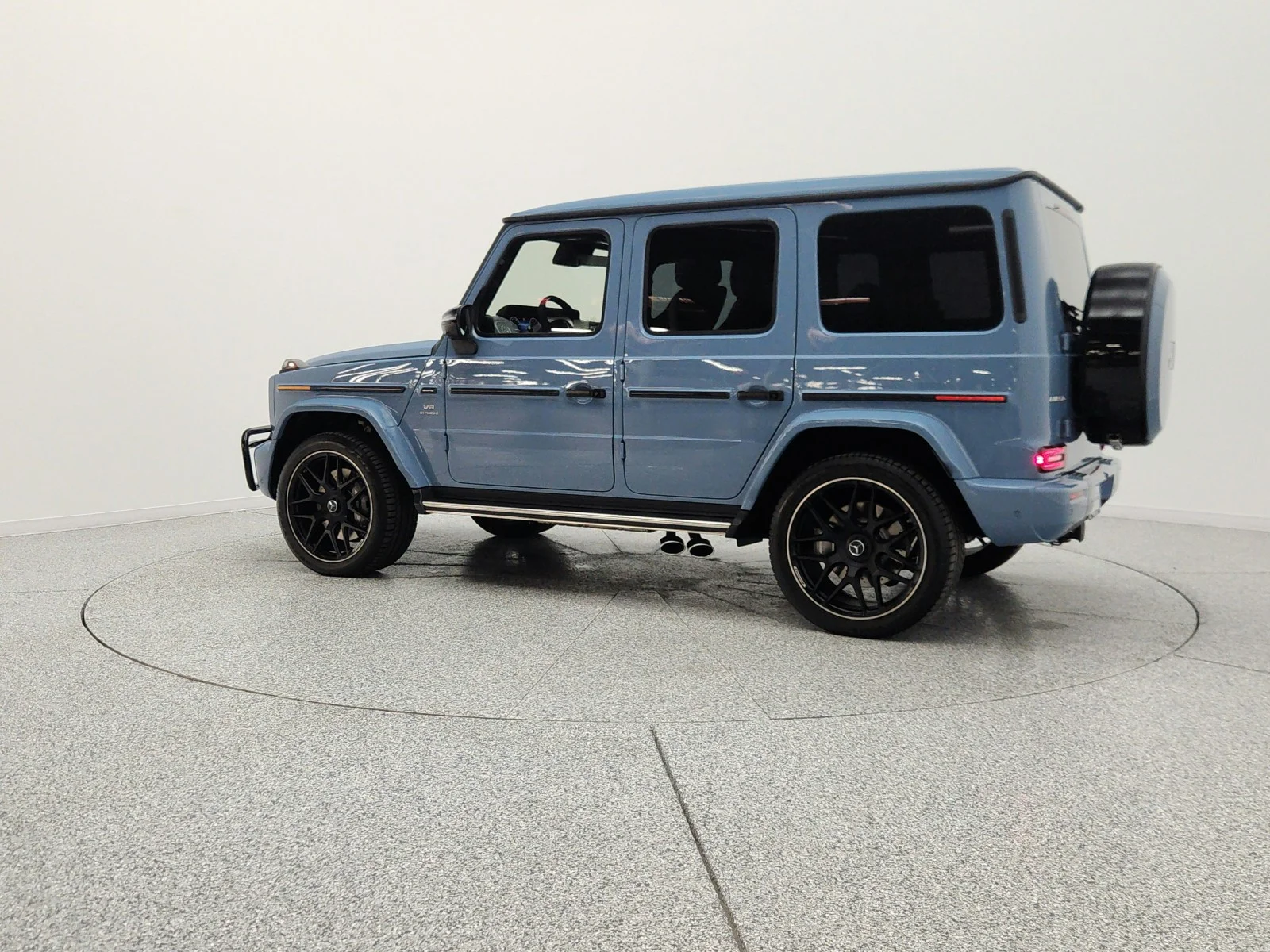Certified Used 2025 MANUFAKTUR China Blue Non-Metallic Mercedes-Benz AMG® G 63 SUV image 8