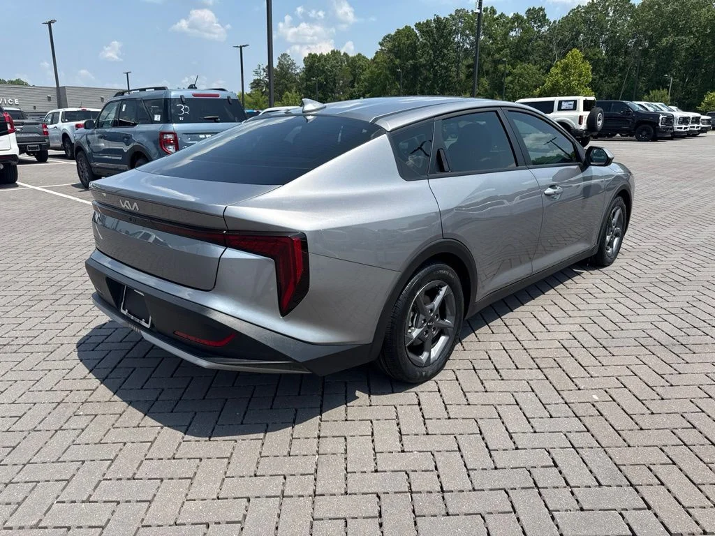 Used 2025 Gray Kia LXS image 7