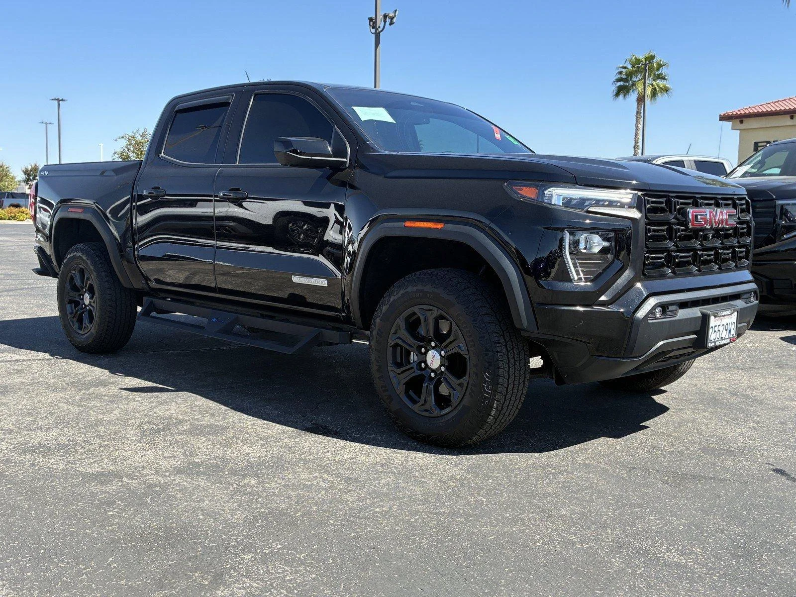 Used 2023 ONYX BLACK GMC 4WD Elevation image 1