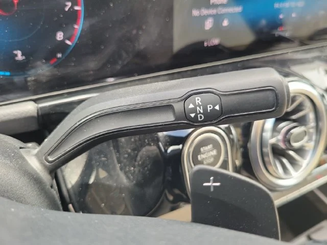 Used 2022 White Mercedes-Benz GLA 250 image 26