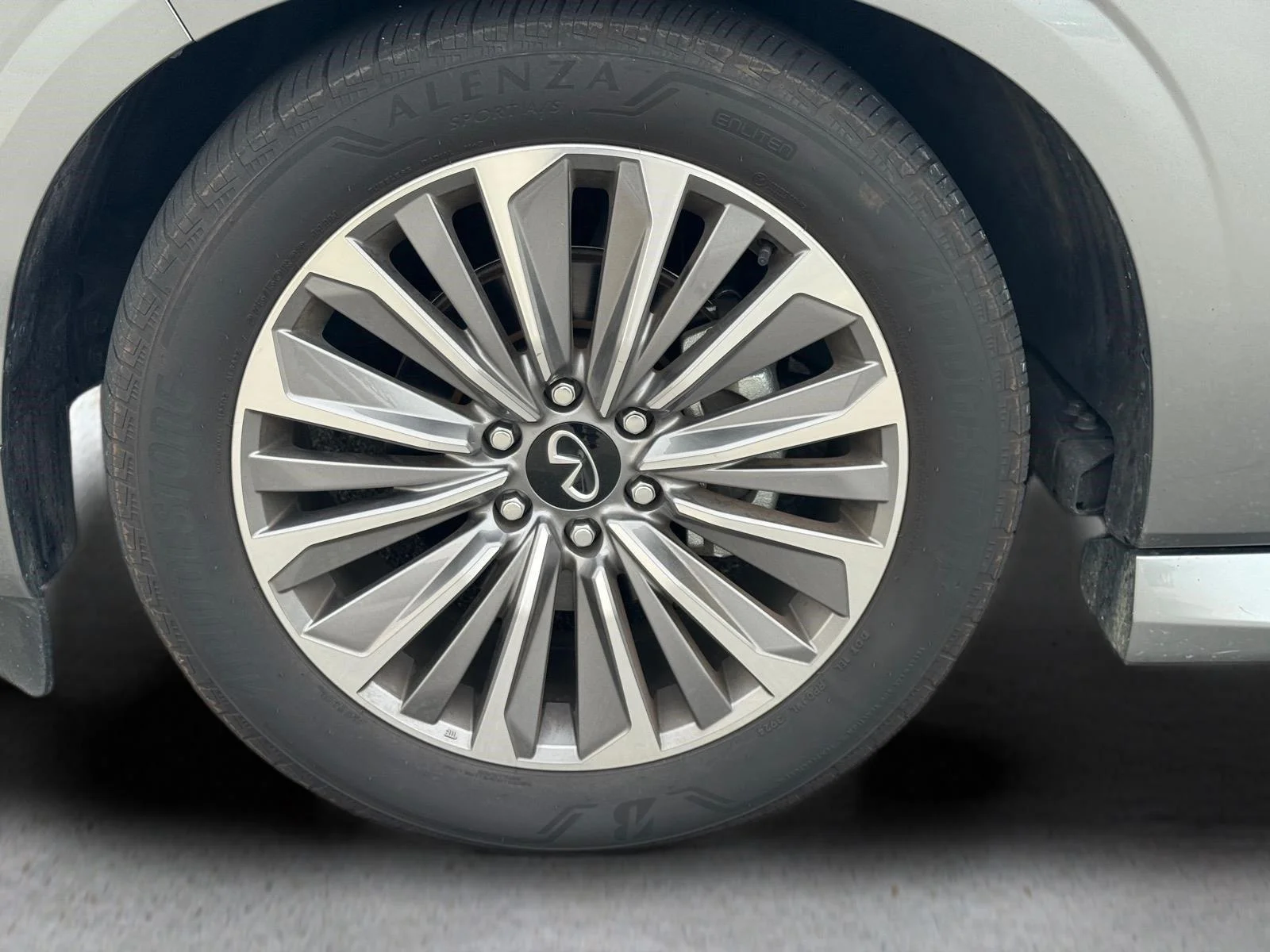 Certified Used 2025 Dynamic Metal INFINITI SENSORY image 9