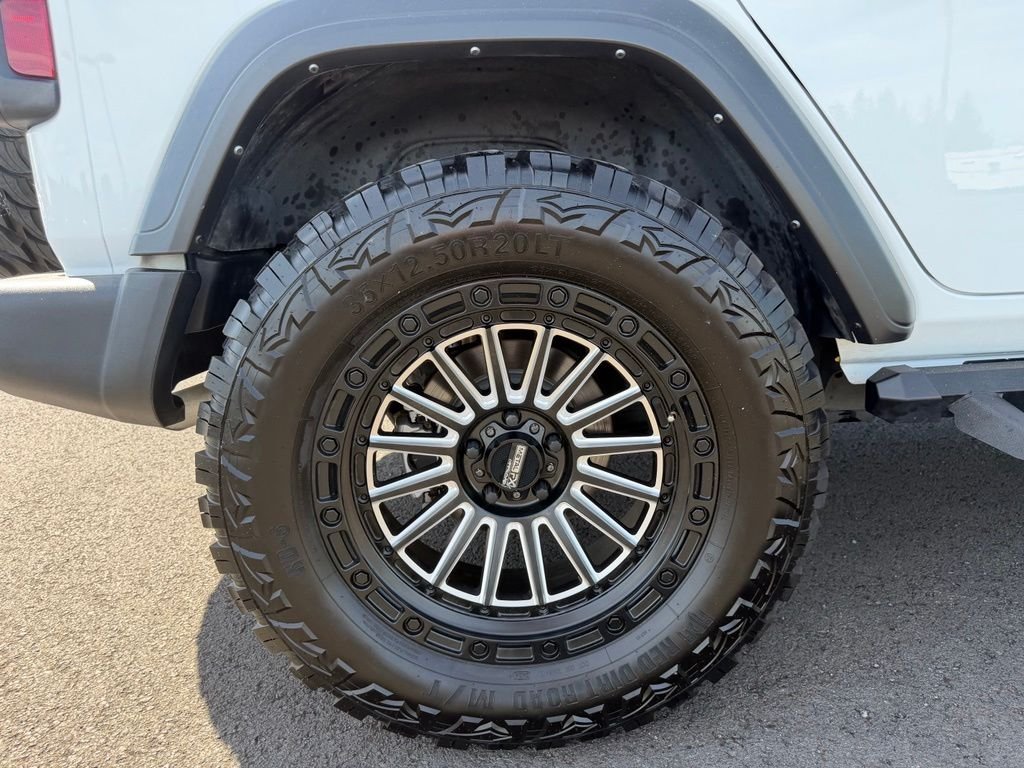 Used 2022 Bright White Clearcoat Jeep Unlimited Sport image 9