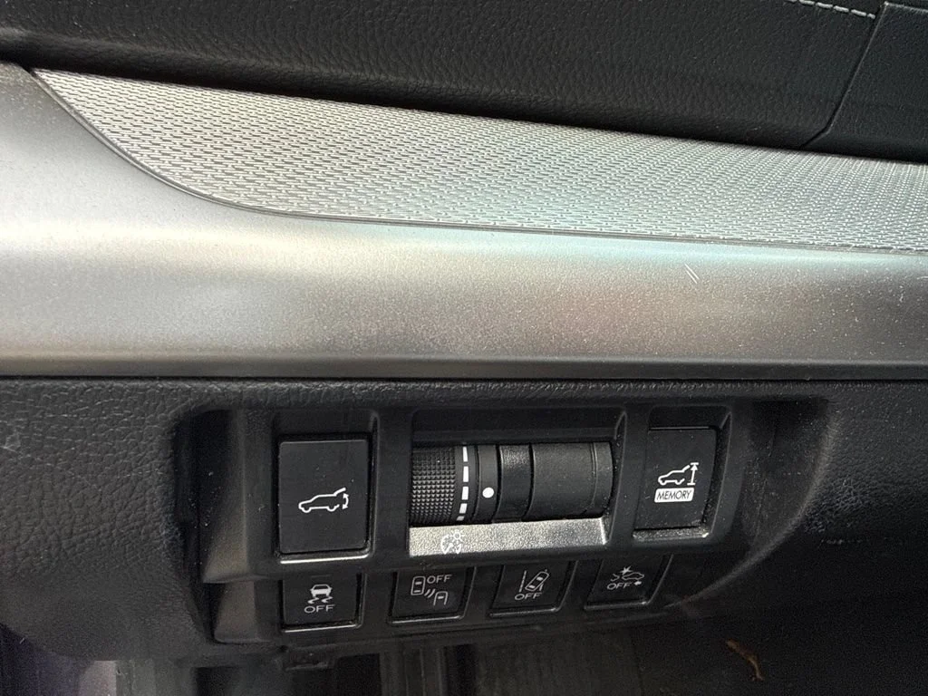 Used 2018 Twilight Blue Metallic Subaru 2.5i Premium image 32