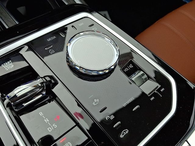 New 2026 Black Sapphire Metallic BMW 760i xDrive image 14