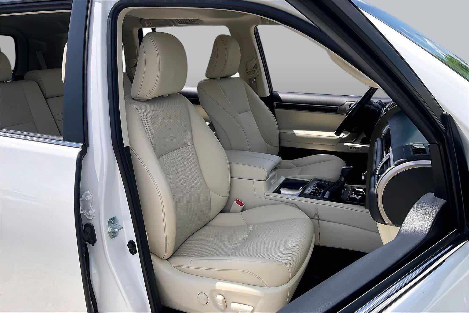 Used 2021 Starfire Pearl Lexus Premium image 8