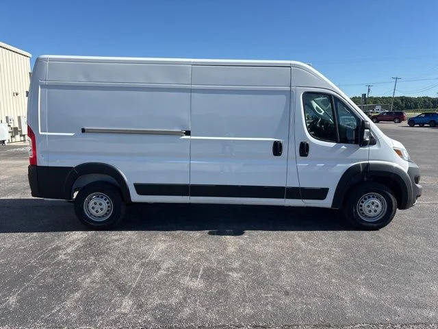 New 2026 Bright White Clear-Coat Exterior Paint RAM Tradesman image 2