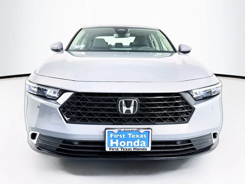 New 2026 Urban Gray Pearl Honda Touring image 2