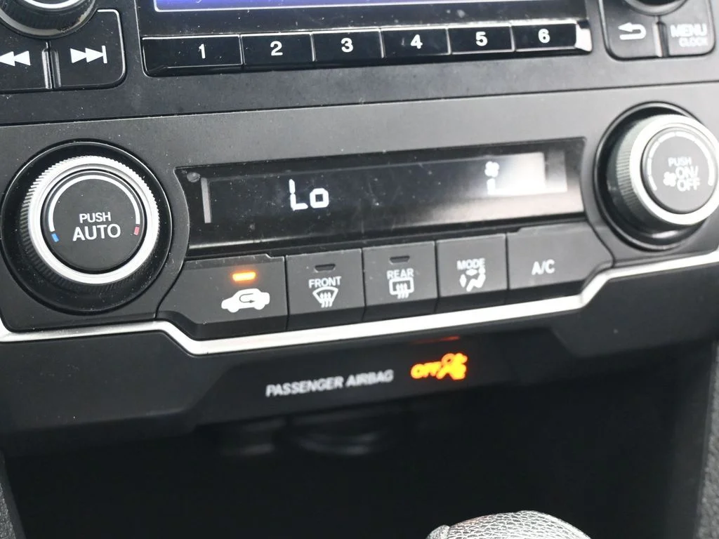 Used 2020 Platinum White Pearl Honda LX image 18