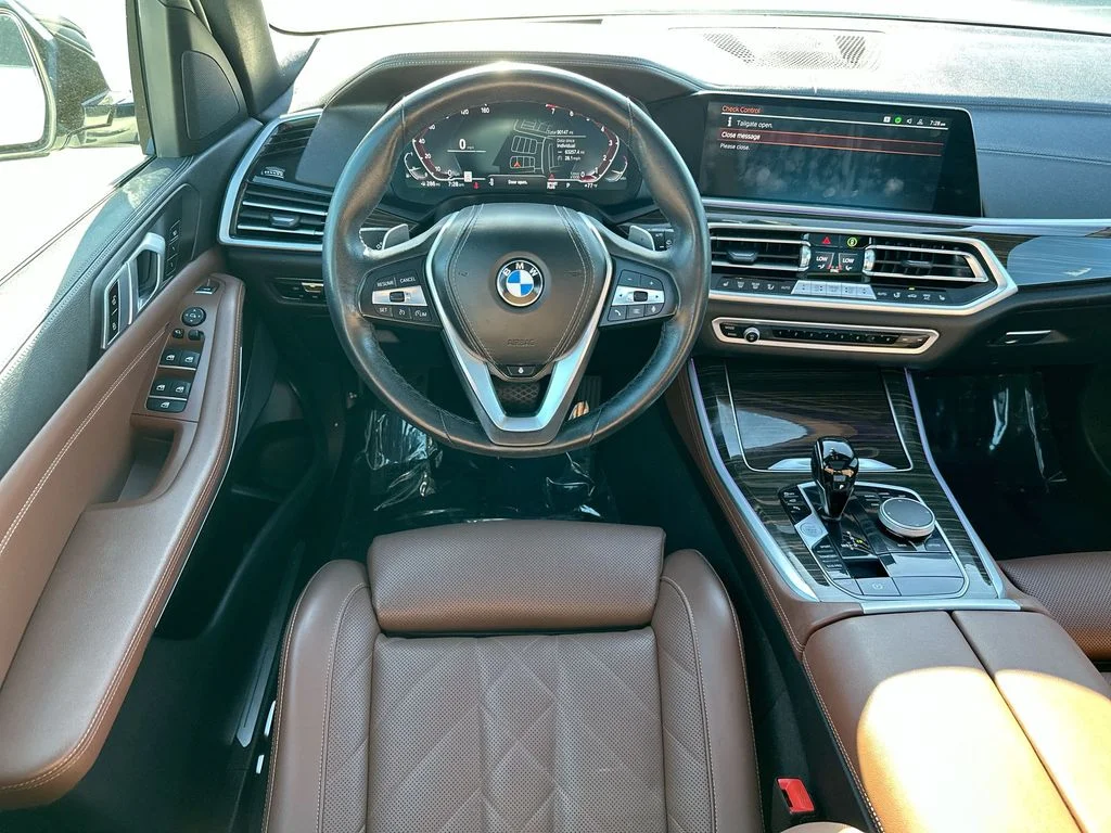 Used 2023 White BMW sDrive40i image 10