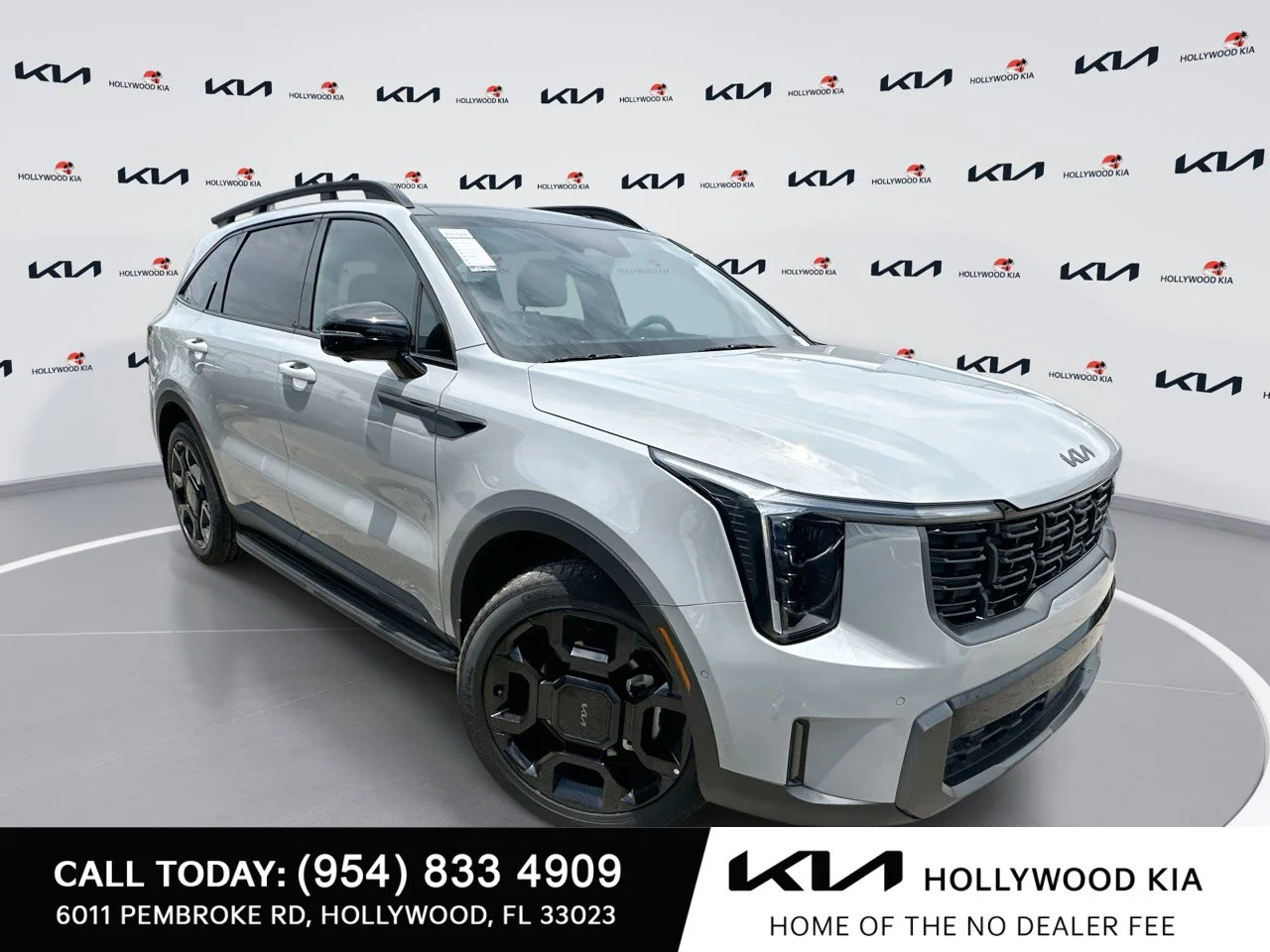 New 2025 Wolf Gray Kia  image 1