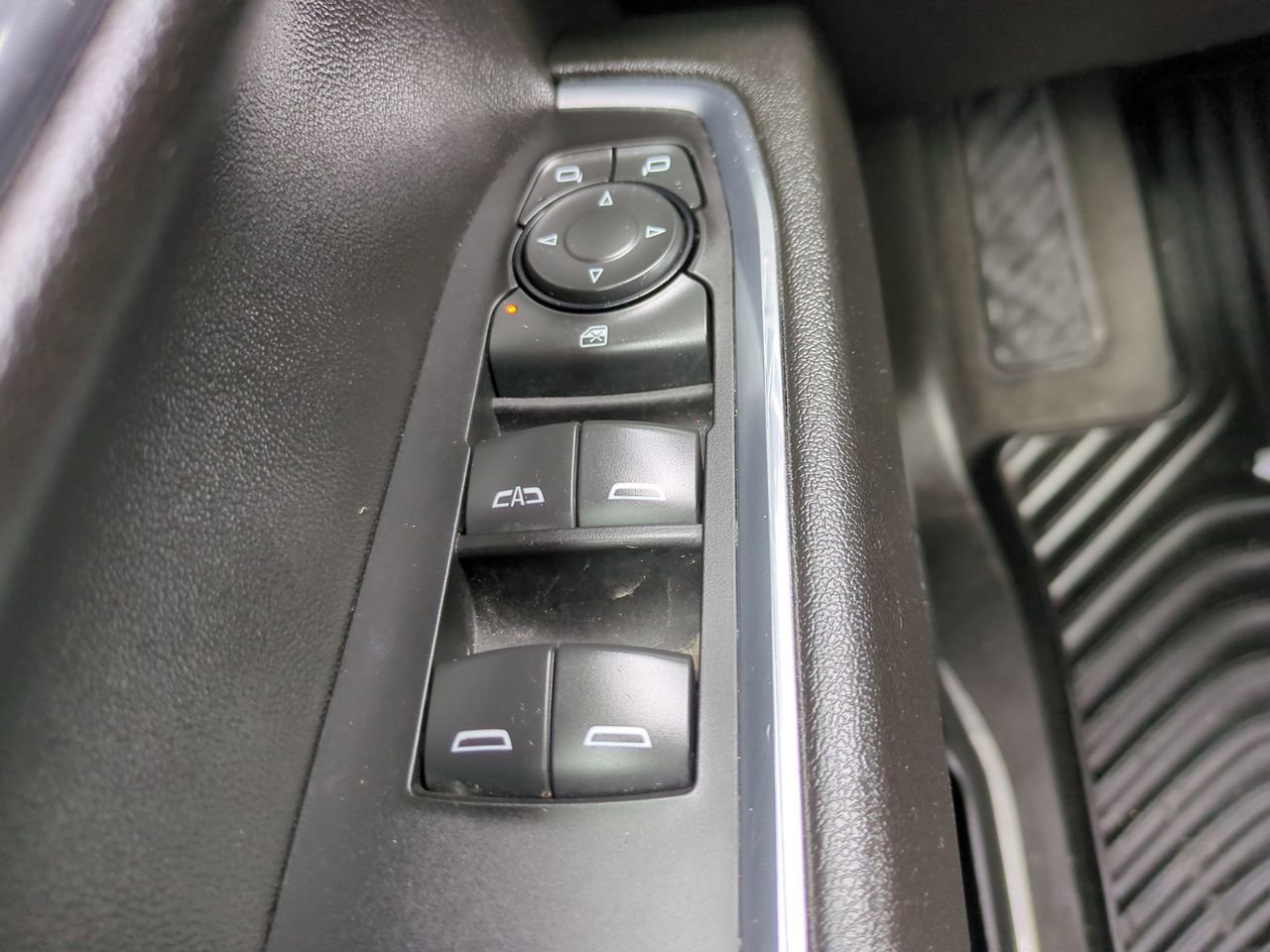 Used 2024 Sterling Gray Metallic Chevrolet LT image 21