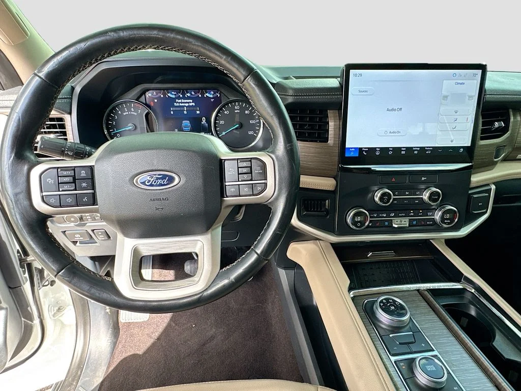 Used 2022 White Ford Limited image 12