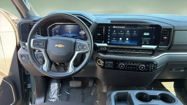 Used 2025 Cypress Gray Chevrolet LT image 10