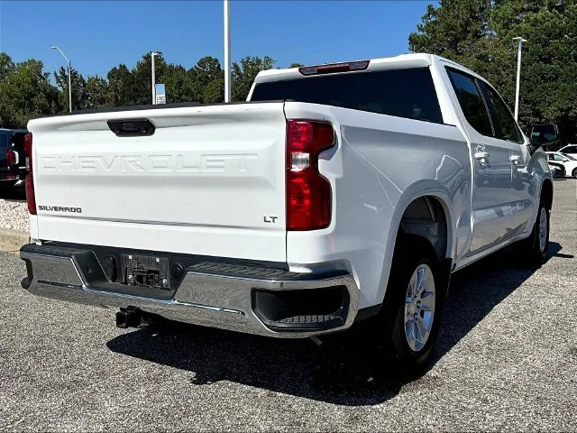 Used 2026 White Chevrolet LT image 4