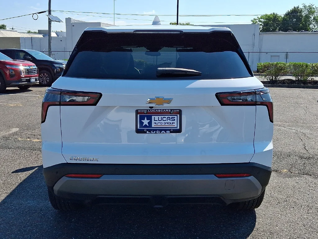 New 2026 Summit White Chevrolet LT image 7