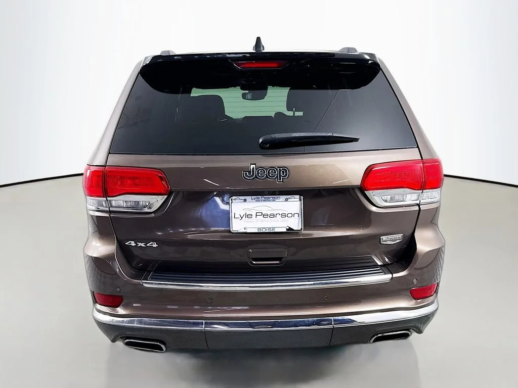 Used 2020 Brown Jeep Summit image 10