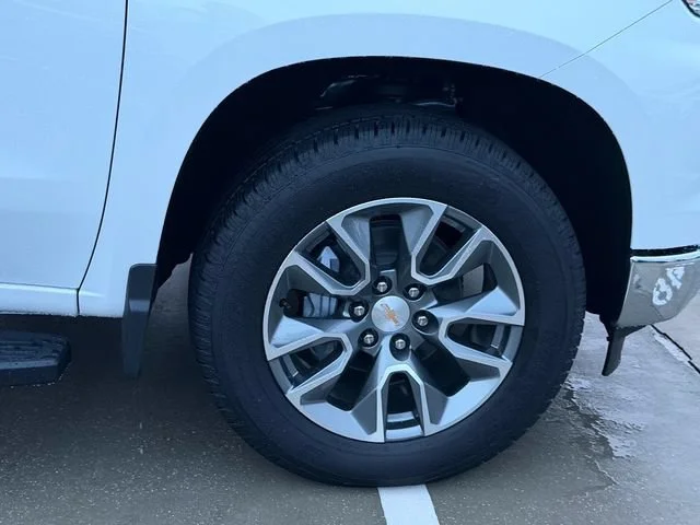 2026 Chevrolet Silverado 1500 LT - Photo 9