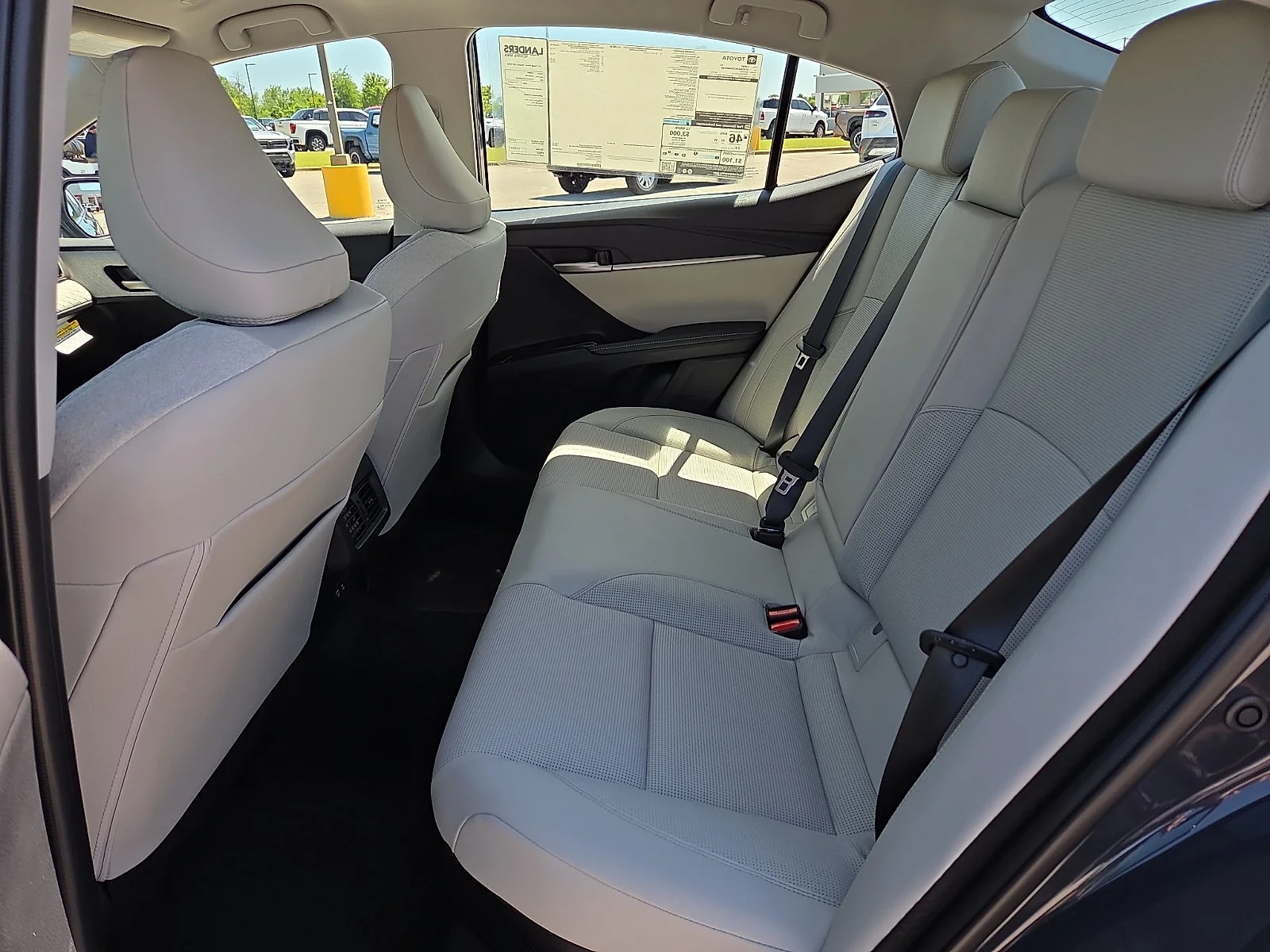 2026 Toyota Camry XLE - Photo 7