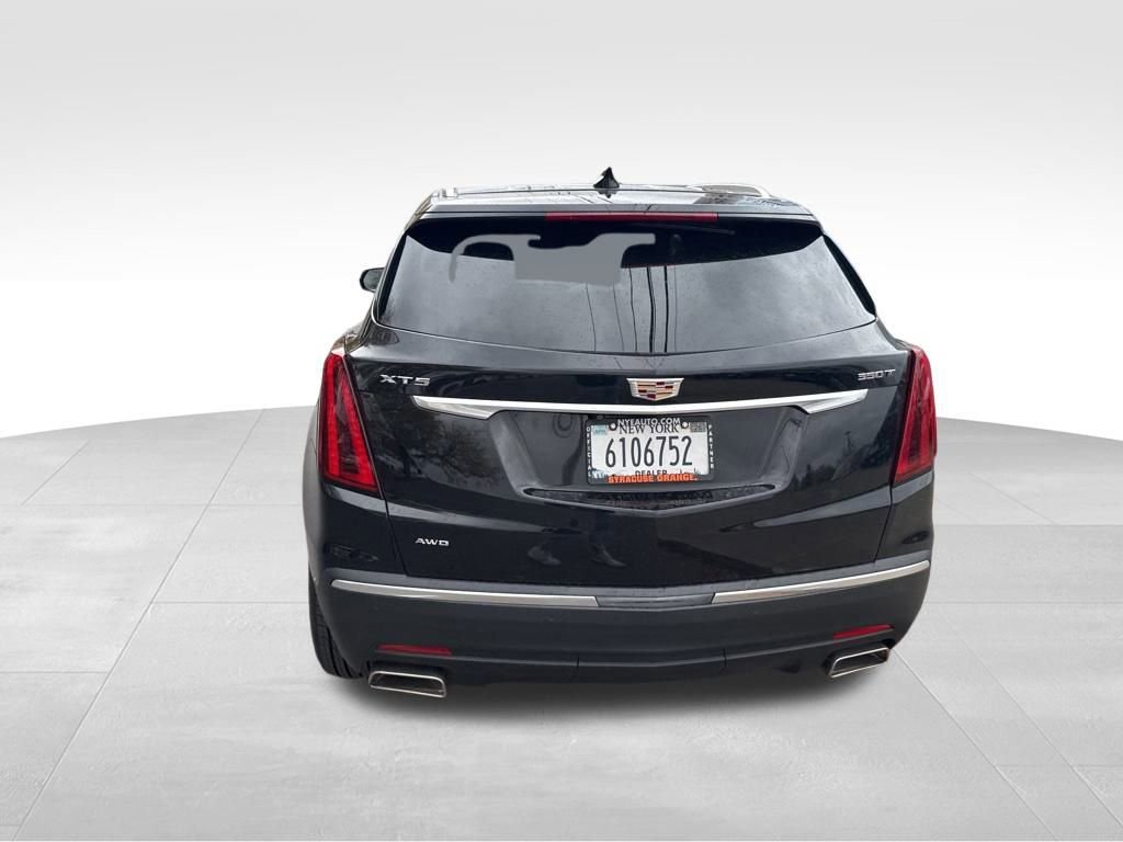 2022 Cadillac XT5 Luxury photo 3