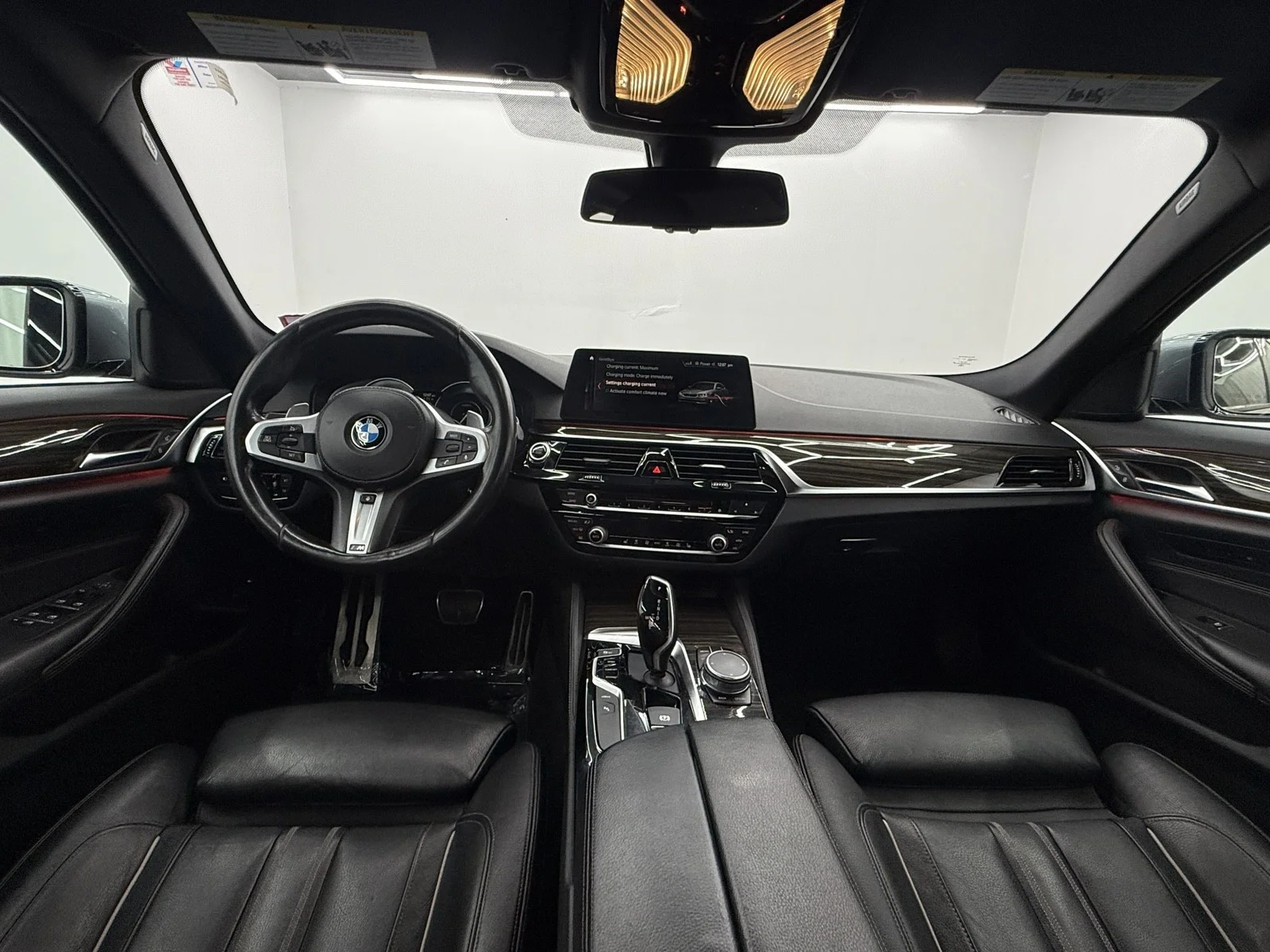 Used 2018 Bluestone Metallic BMW 530e xDrive iPerformance image 13