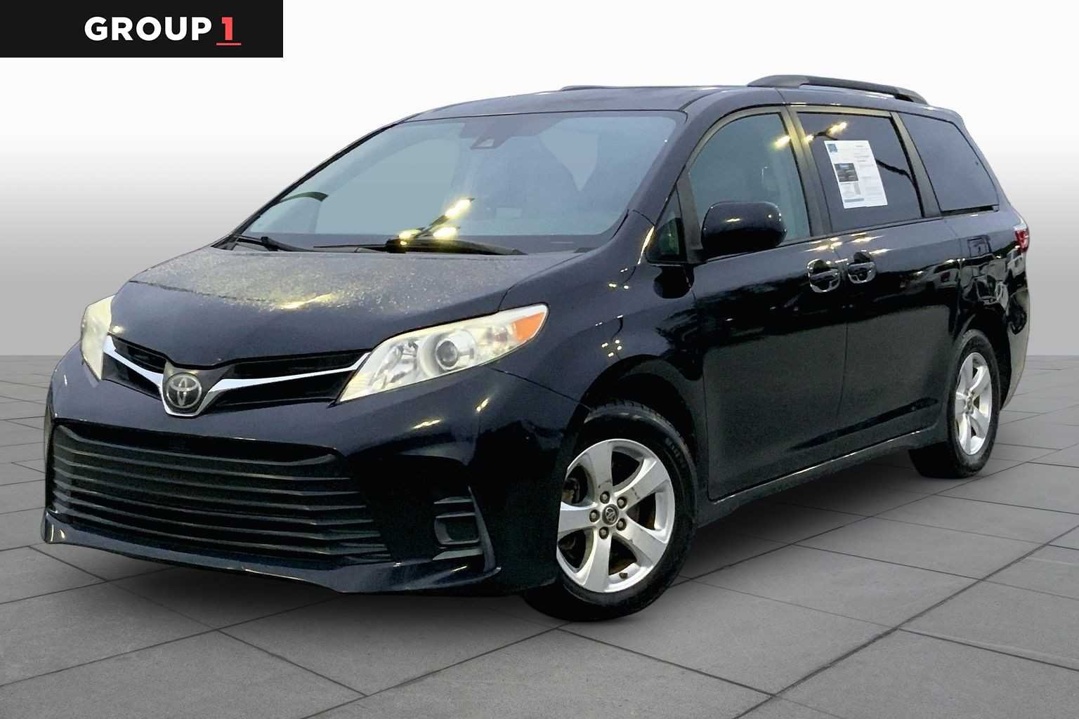 2018 Toyota Sienna LE Auto Access Seat