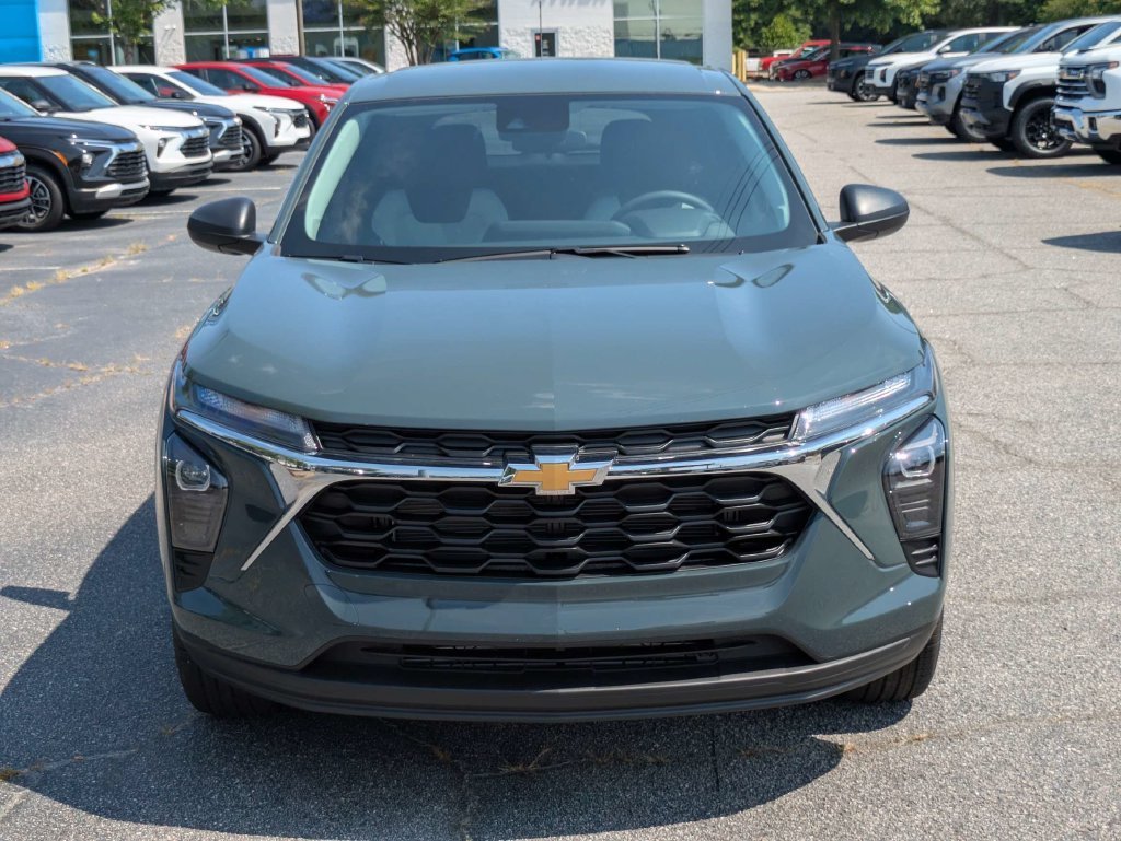 2026 Chevrolet Trax LS - Photo 9