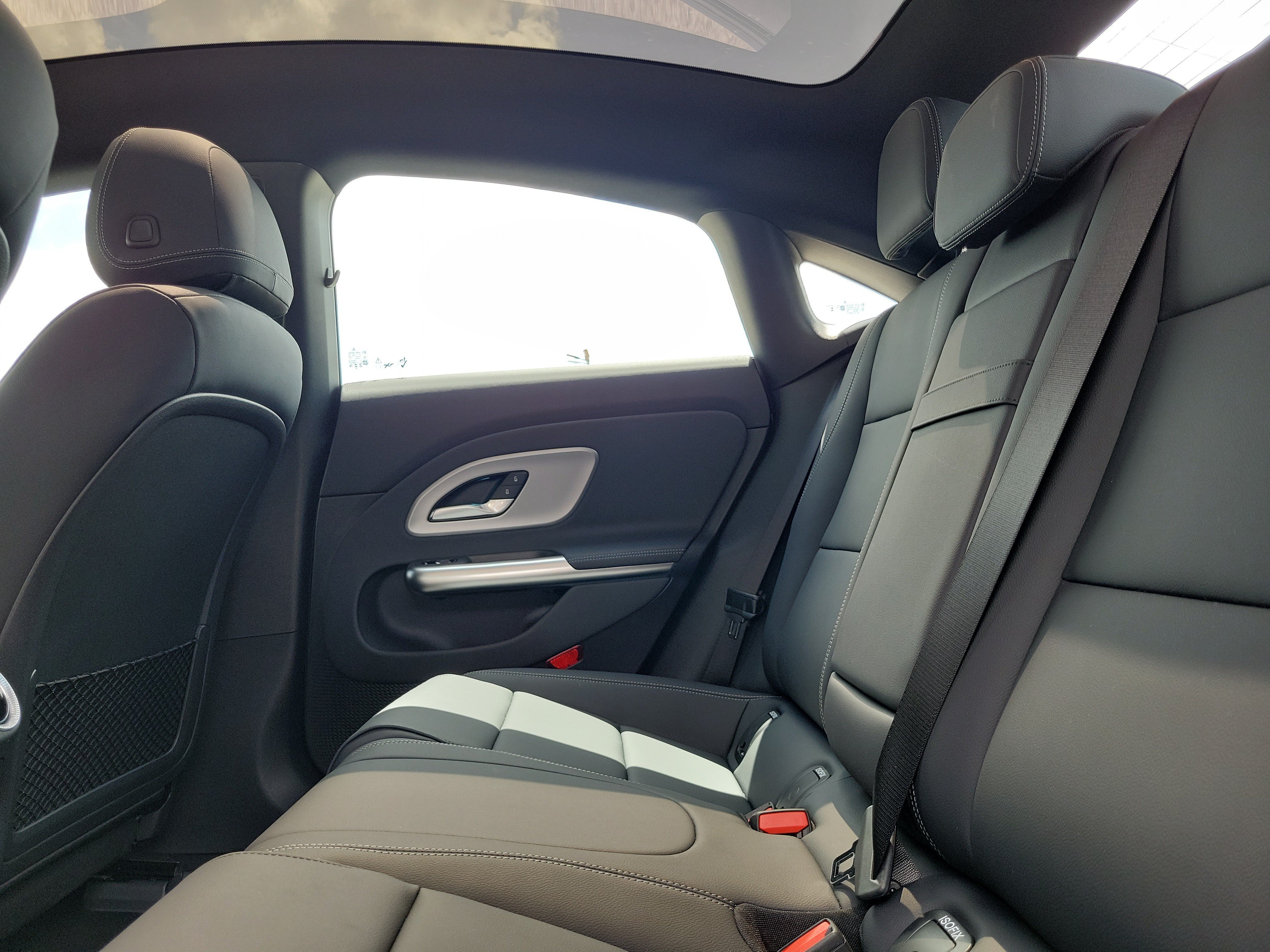 New 2027 Polar White Mercedes-Benz CLA 250+ image 40