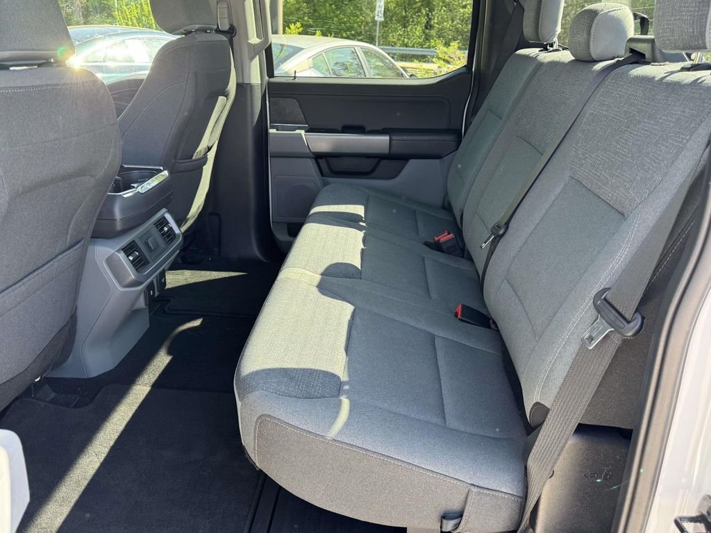 Used 2025 White Ford XLT image 17