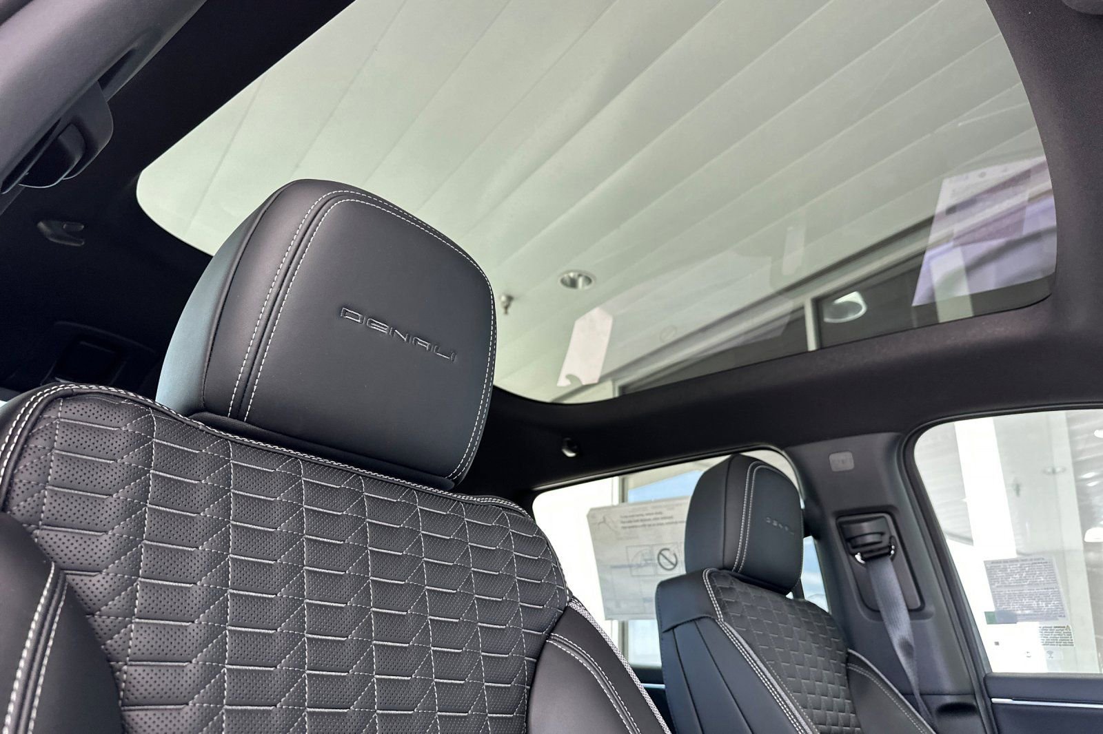 2025 GMC Sierra EV Denali - Photo 17