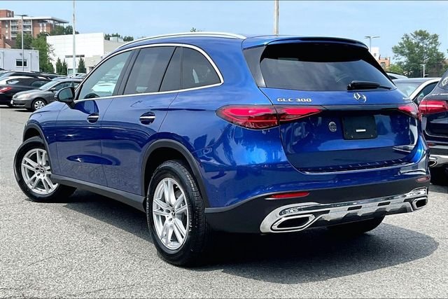 Used 2026 Blue Mercedes-Benz GLC 300 image 10