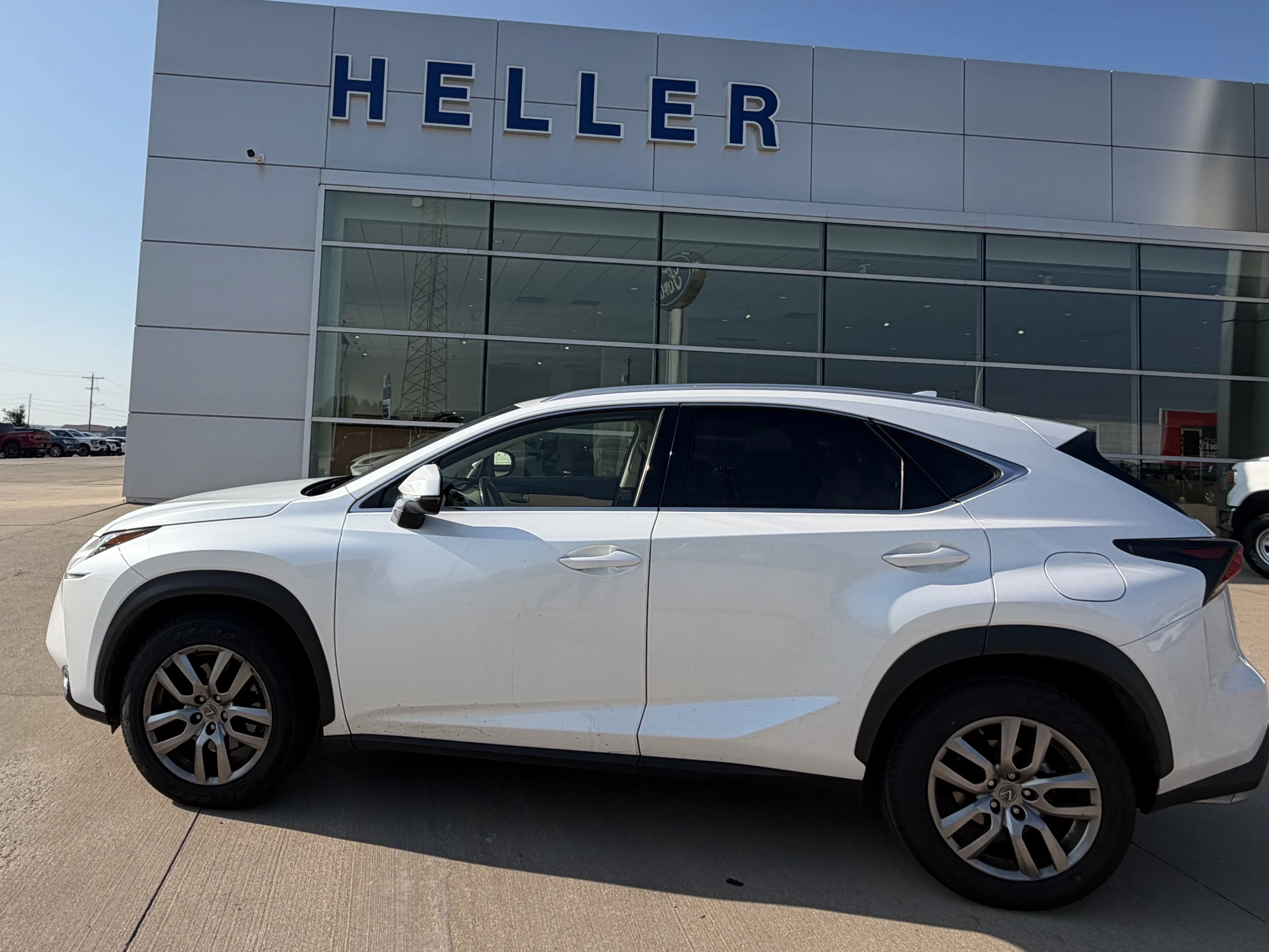 Used 2015 White Pearl Lexus 200t image 3