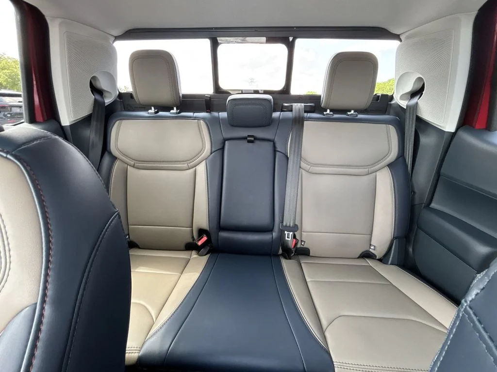 Used 2025 Red Ford Lariat image 25