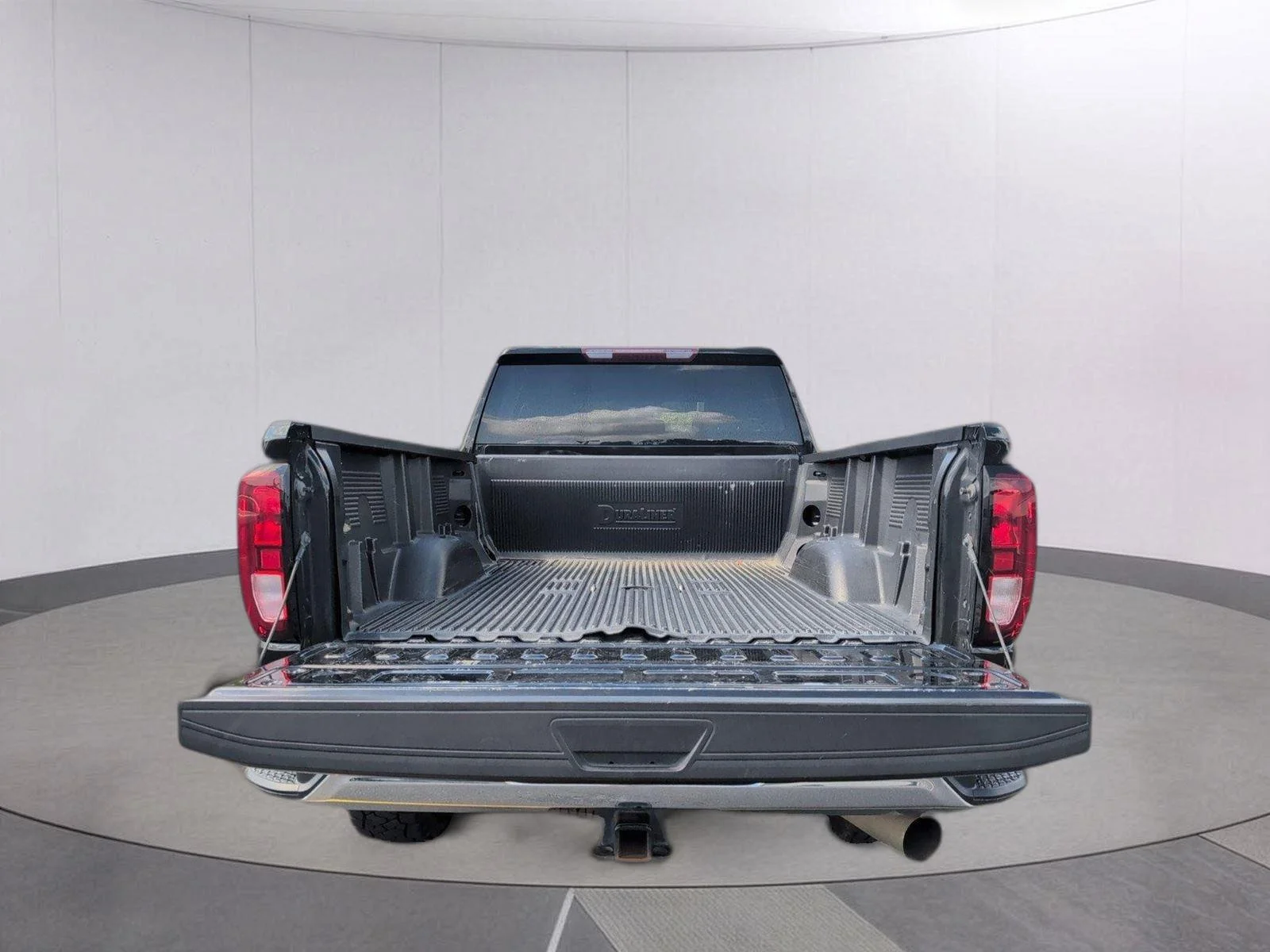 Used 2022 Onyx Black GMC SLE image 5