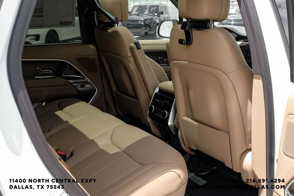 New 2026 Fuji White Land Rover SE image 41