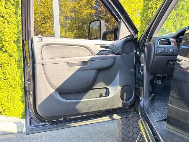Used 2011 Black Chevrolet LTZ image 16