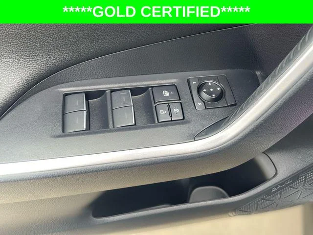 Certified Used 2022 SILVER SKY MET W/BLK Toyota  image 15