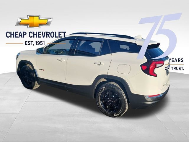 Used 2022 Summit White GMC AT4 image 3