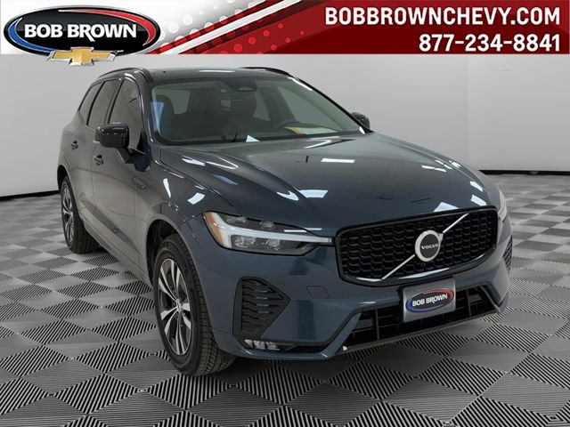 2024 Volvo XC60 B5 Core Dark Theme AWD's photo