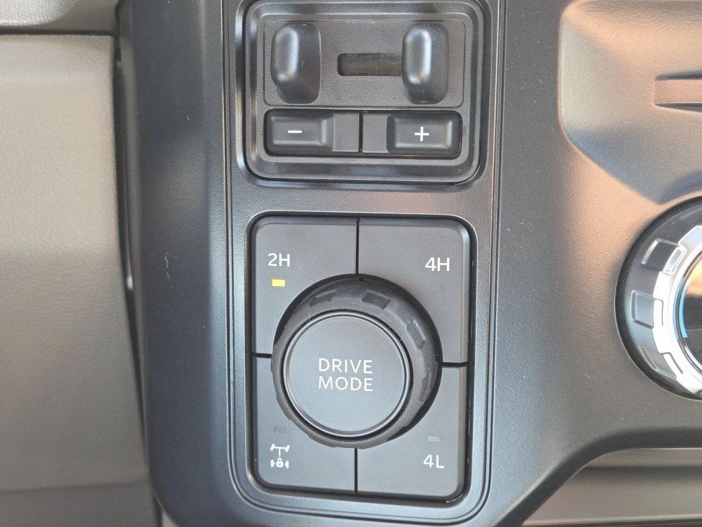 New 2026 Marsh Gray Ford Platinum image 12