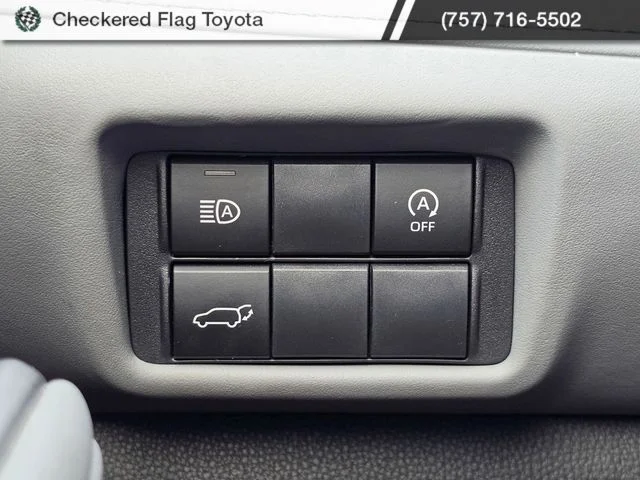 Used 2023 Wind Chill Pearl Toyota XLE image 11