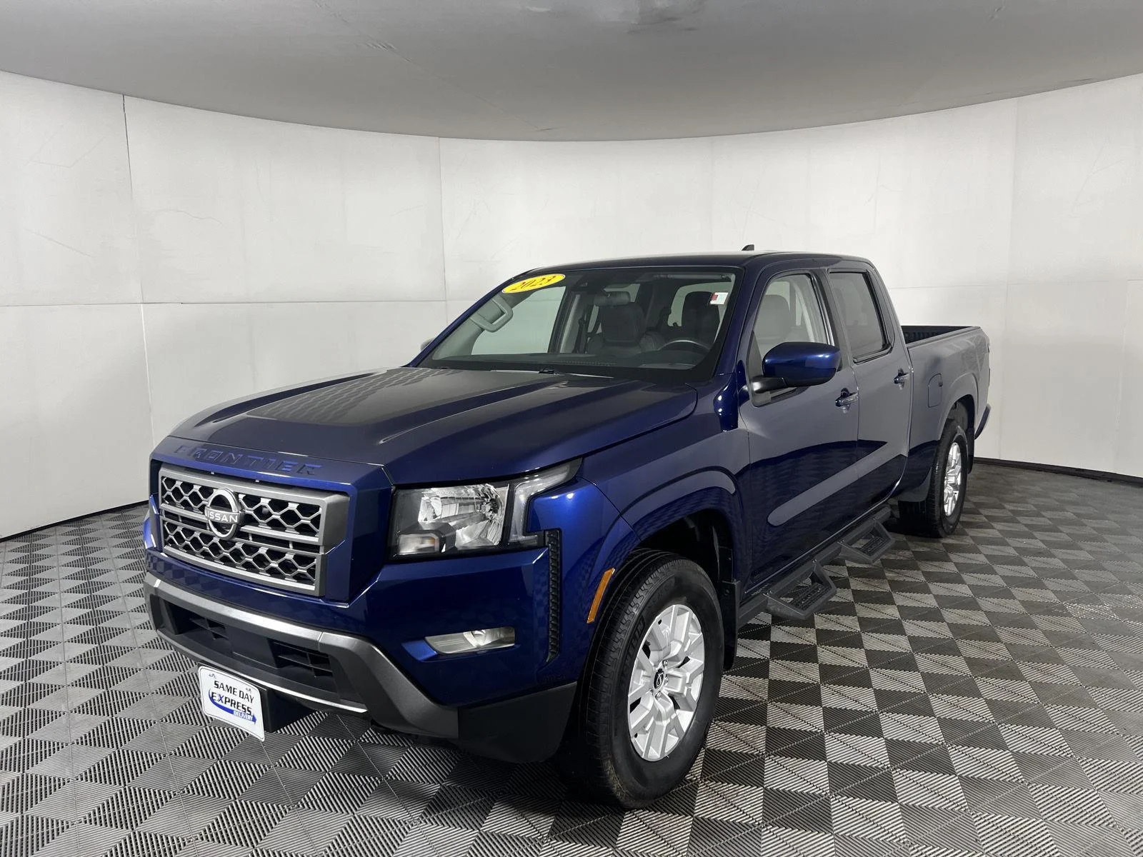 Used 2023 Deep Blue Pearl Nissan SV image 3