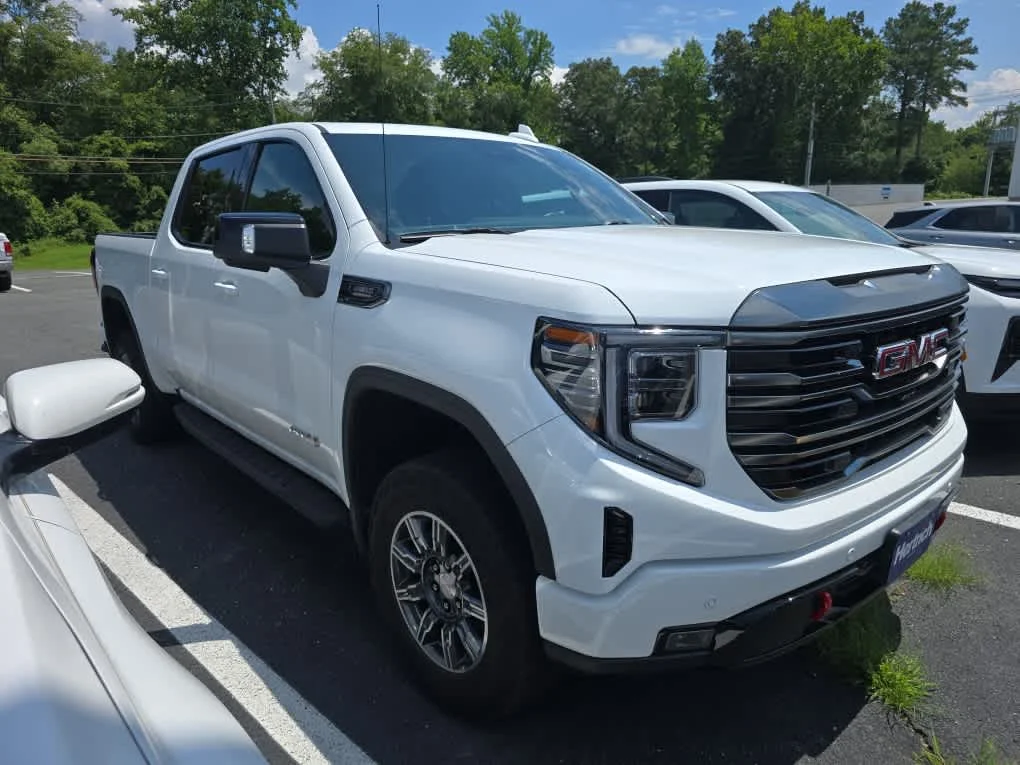 Used 2024 Summit White GMC AT4 image 4