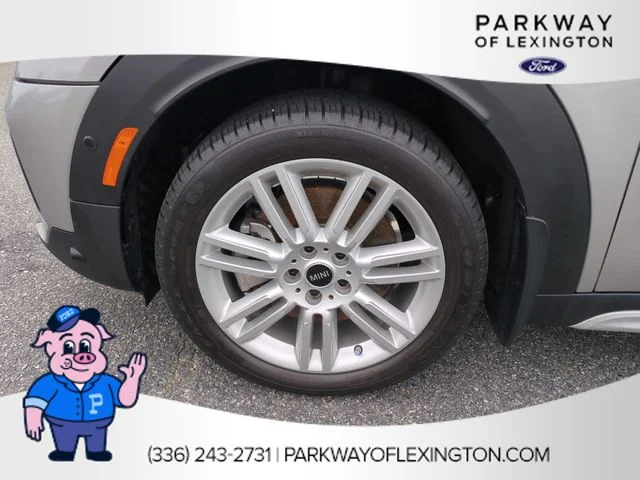 Used 2023 Silver MINI Signature image 10