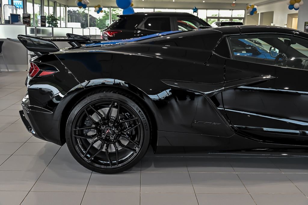 New 2026 Black Chevrolet 3LZ image 6