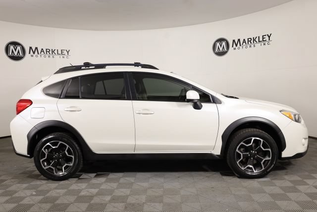 Used 2014 White Subaru 2.0i Limited image 40