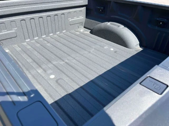 Certified Used 2023 Avalanche Ford XLT image 11